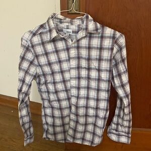 Women’s Long Sleeve button down gently used, wrinkled from storage.